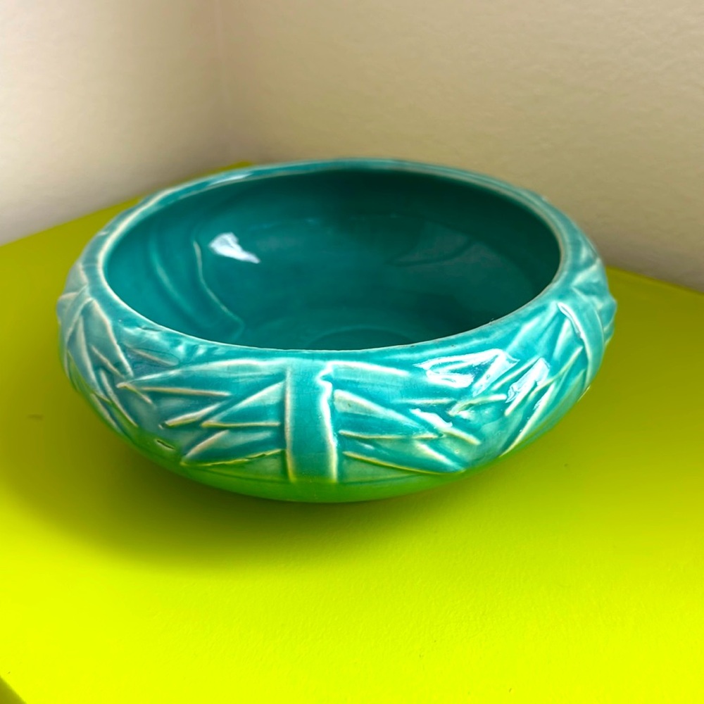 McCoy bulb planter
